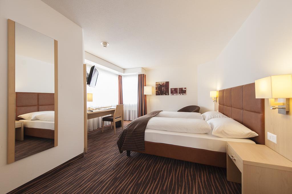 Seminarhotel Am Aegerisee Unterägeri Exteriér fotografie